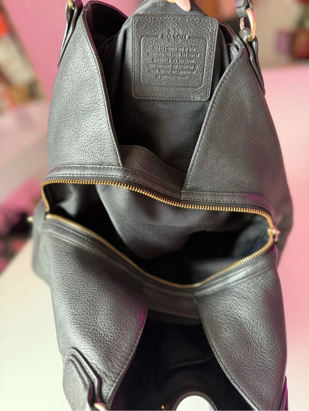 Coach Black Pebbled Leather Hobo Tote Shoulder Bag Gold Turnlock purse
